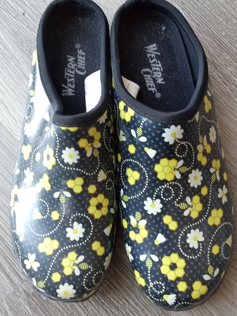 Western Chief Black Floral & Bee Garden Clogs